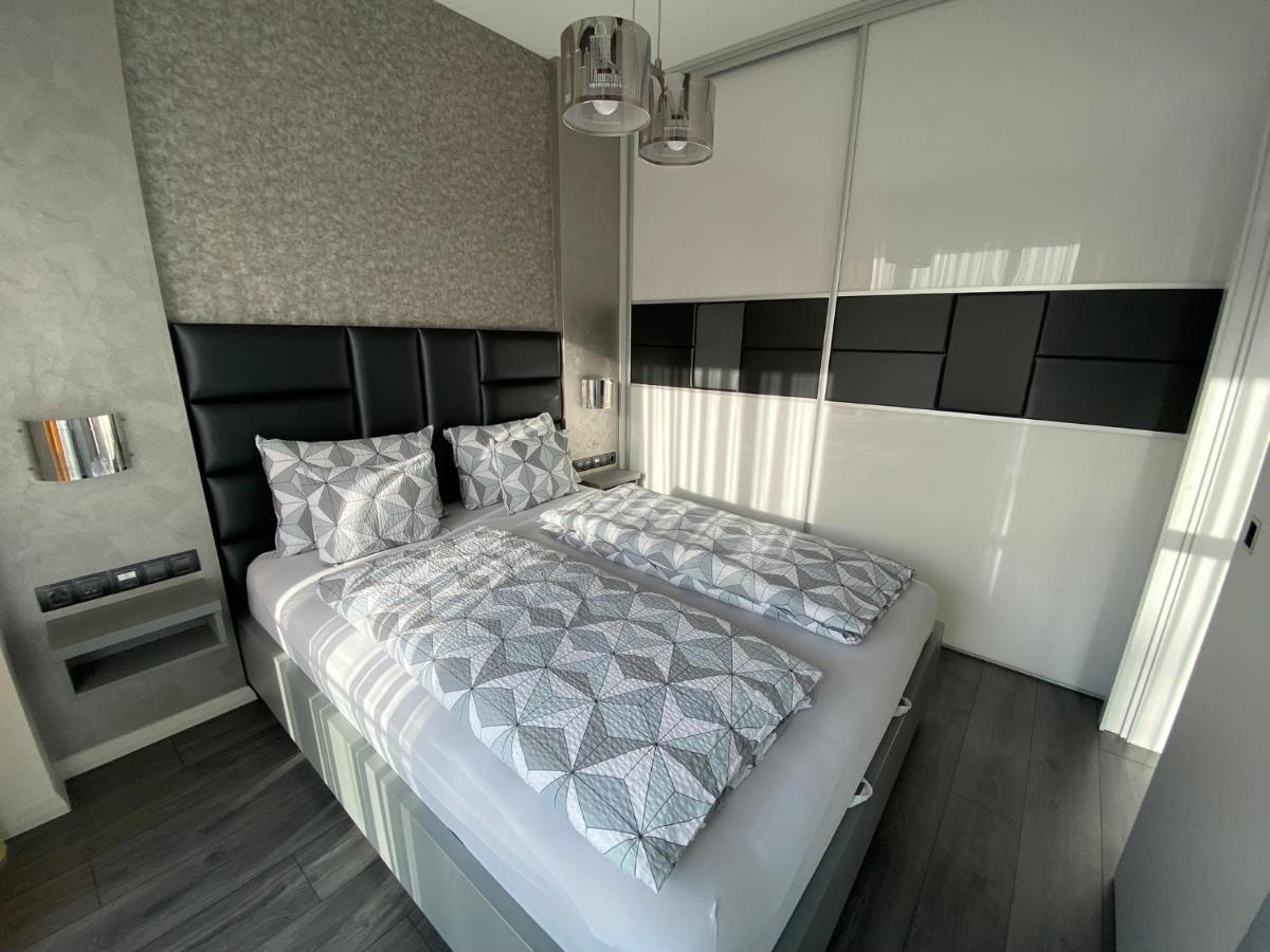 Noir Silvery Apartman Szeged Ngoại thất bức ảnh