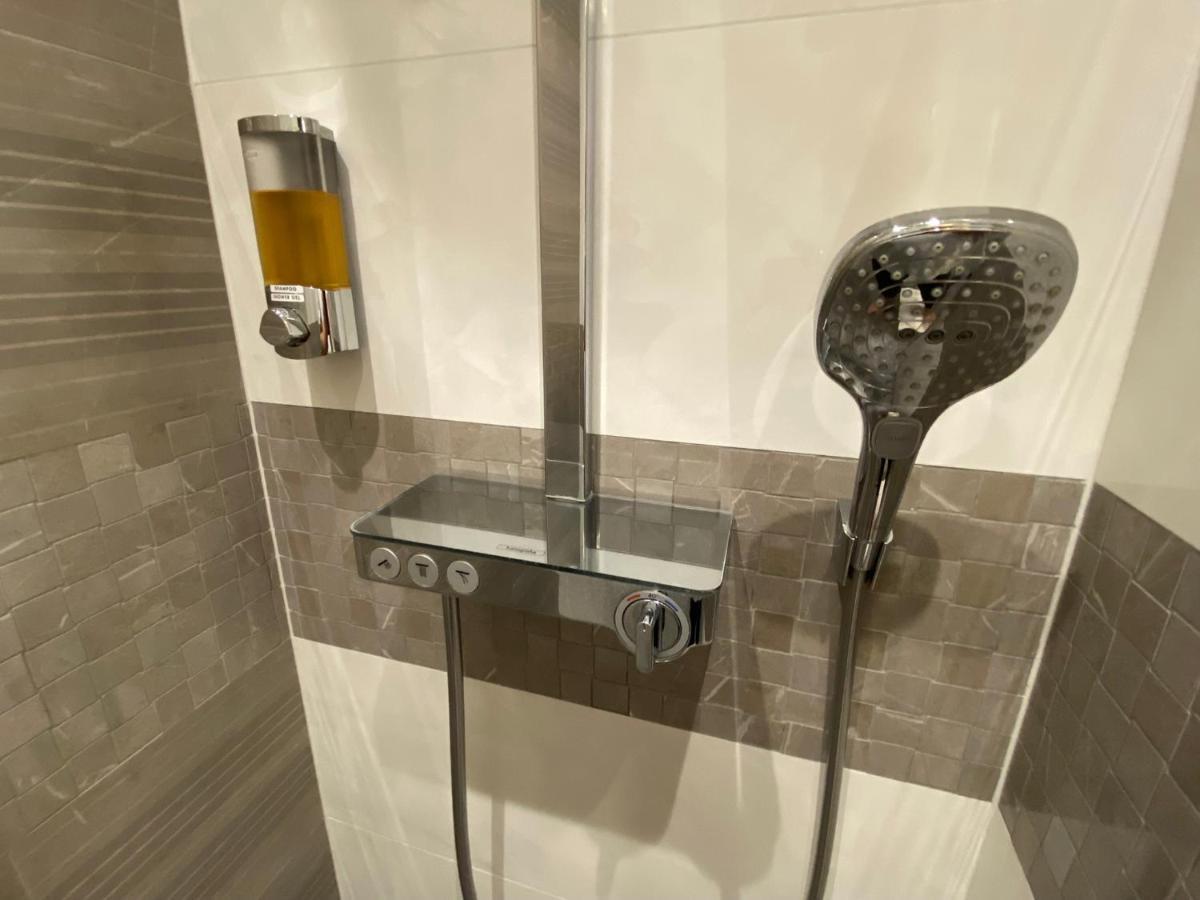 Noir Silvery Apartman Szeged Ngoại thất bức ảnh