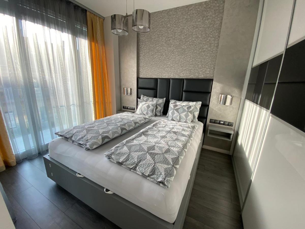 Noir Silvery Apartman Szeged Ngoại thất bức ảnh